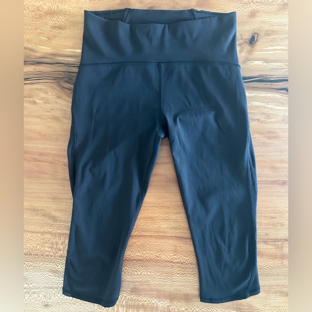 LULULEMON Cropped Leggings Black Size 8